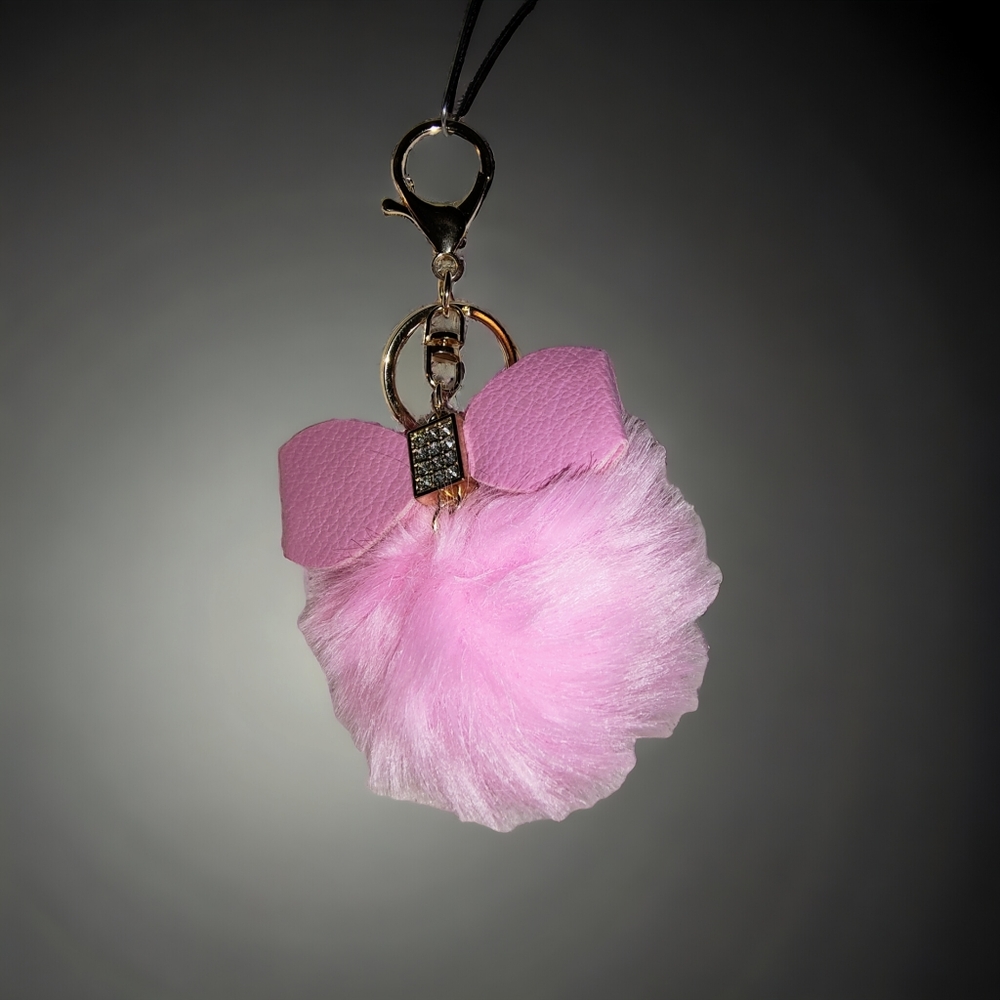 ✨🩷 Pink Pom Pom w/ Bow PURSE CHARM/KEYCHAIN | FREE w/ any BUNDLE or $4